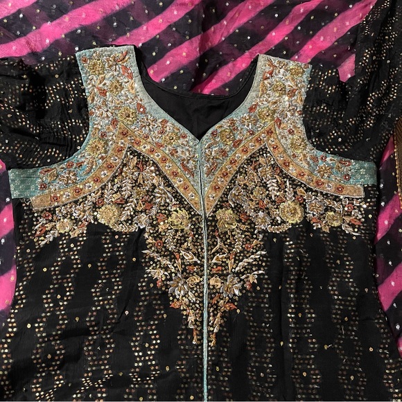 Pakistani Black Gold Pink and Blue Shalwar Kameez - Picture 11 of 15